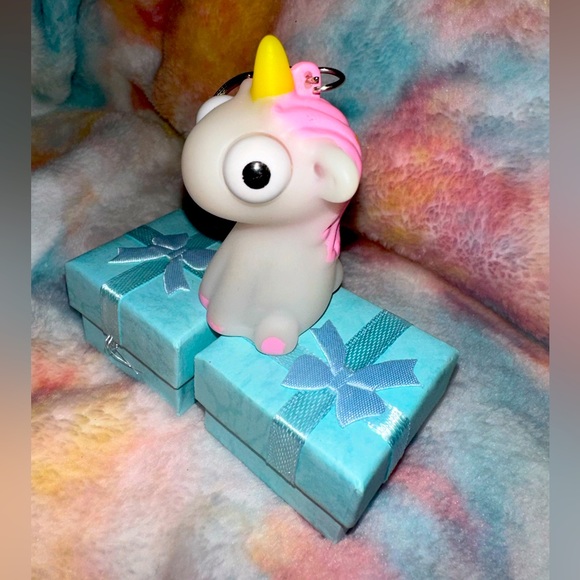 1 of a kind 🦄 ~ traveling unicorn! - Picture 1 of 6